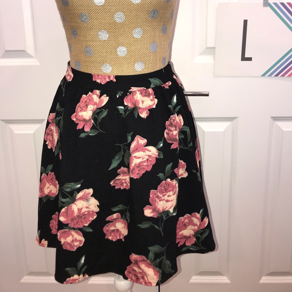 Black and pink floral mini skirt- large misses